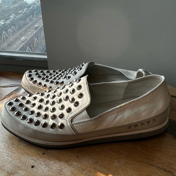 Vintage Prada sneakers - Picture 2 of 5